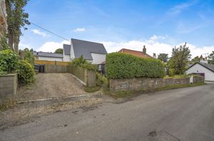 Photo 11- click for photo gallery